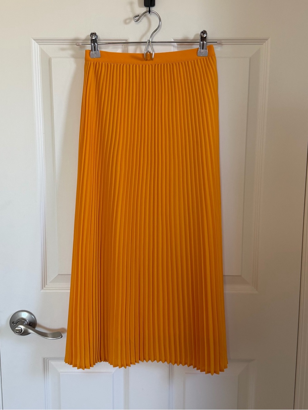 Aritzia Babaton Jude Pleated Midi Skirt, XXS